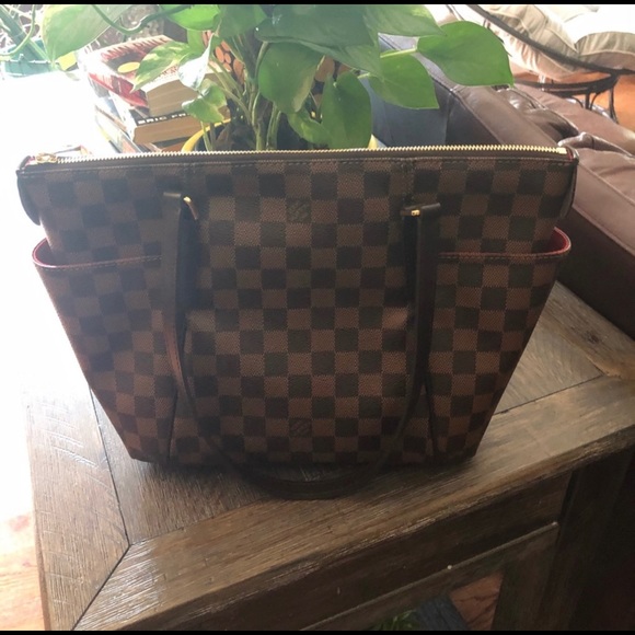 Sold - Picture 5 of 15